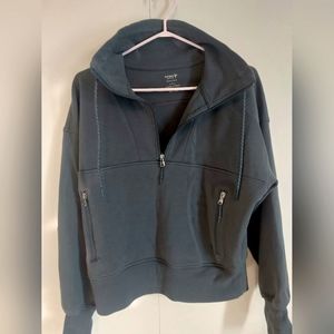 Old Navy Activewear pullover half zip sweatshirt